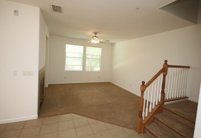Building Photo - 3BR|2.5BA Condominum 1495SF with 2 car garage!
