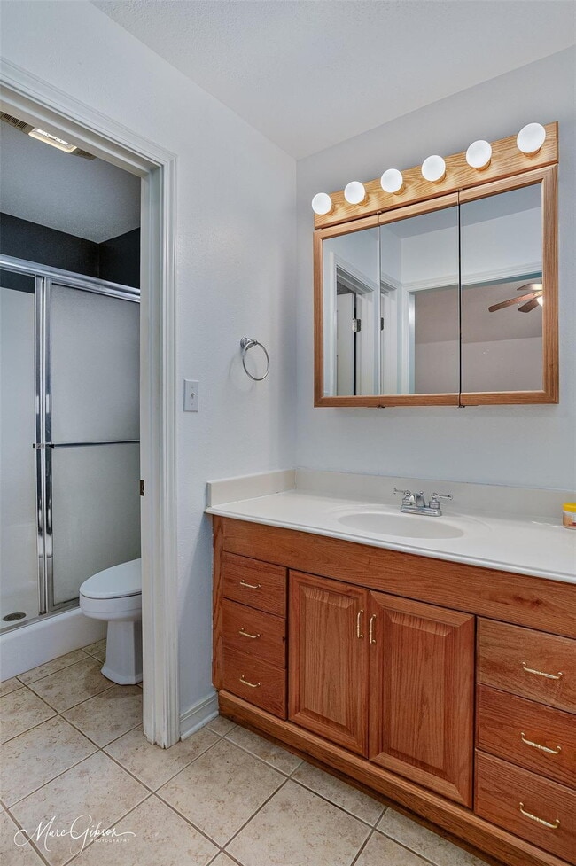 Building Photo - 3410 Woodvine Cir