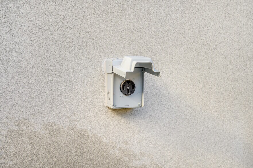 Building Photo - 7727 Gentry Ave