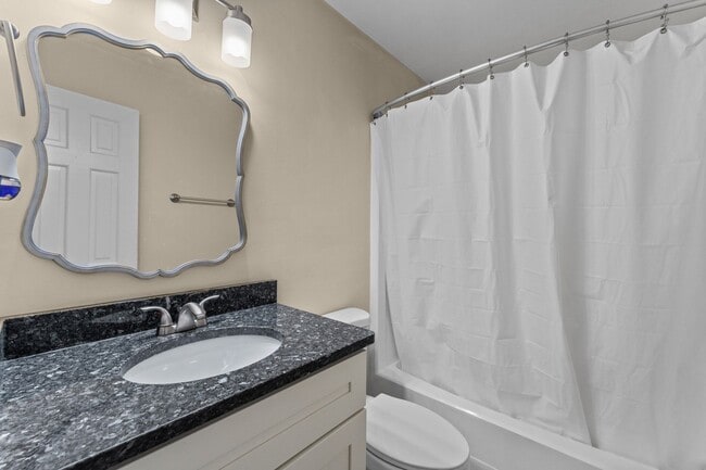 Building Photo - 1132 Sippel Dr