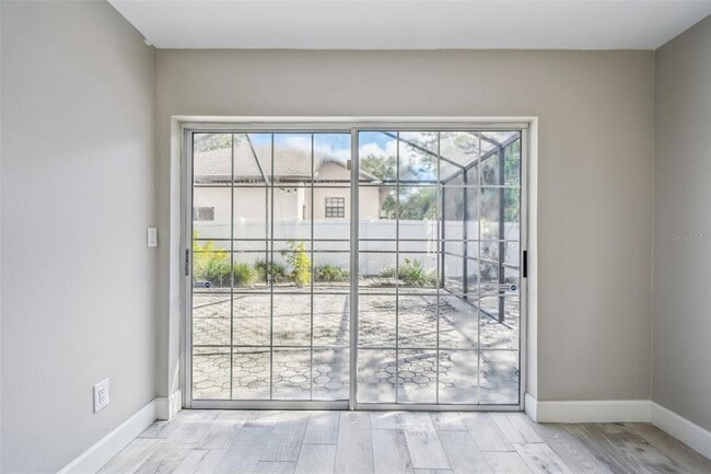 Building Photo - 2 S Treasure Dr