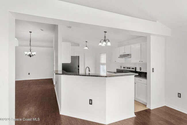 Building Photo - 4426 Four Lakes Dr