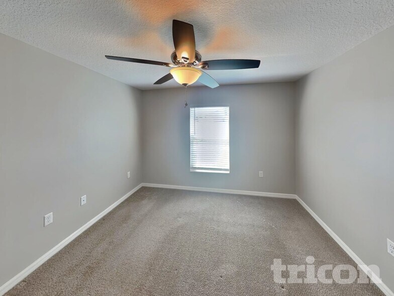 Building Photo - 2871 Chalmer St