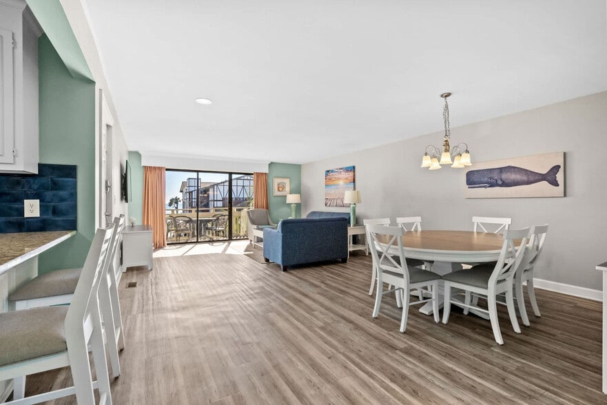 Building Photo - 2805B N Ocean Blvd