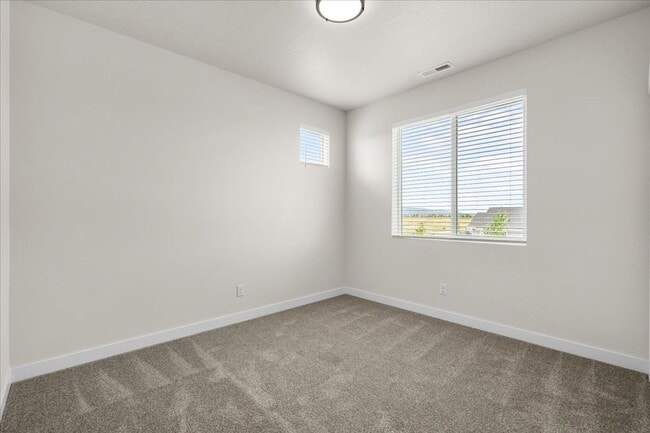 Building Photo - Newly Constructed Home with Spacious Layout