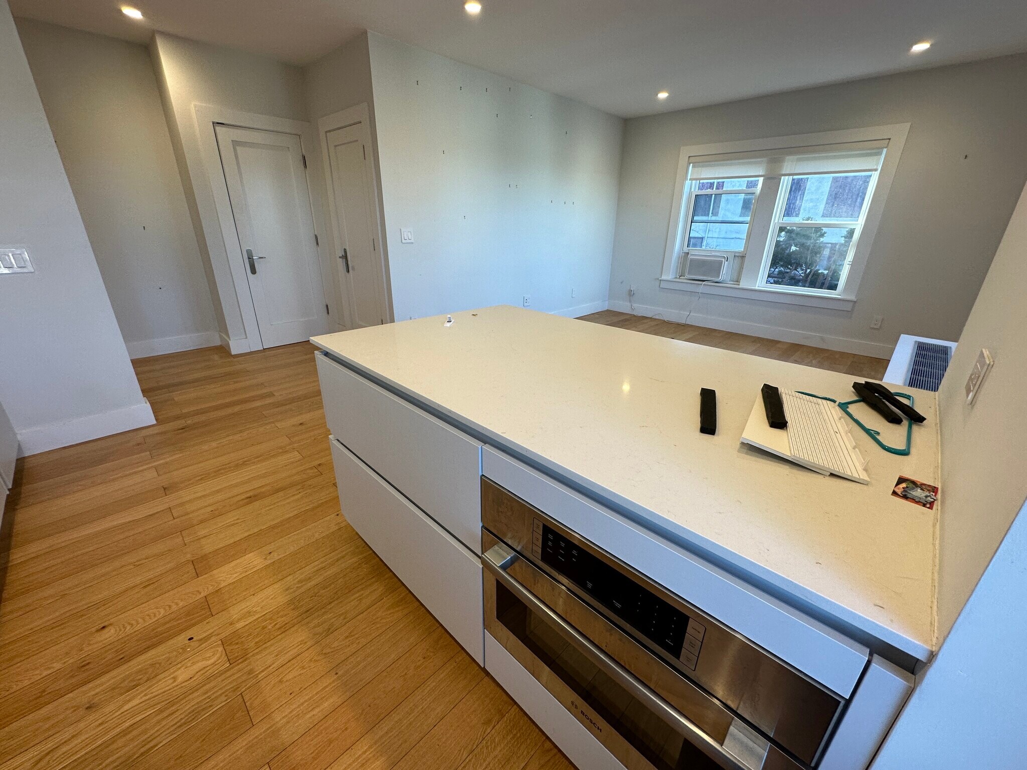 Building Photo - 36 Madison St