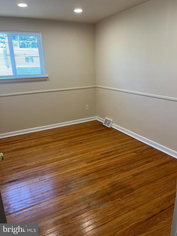 Building Photo - 2305 Benson St