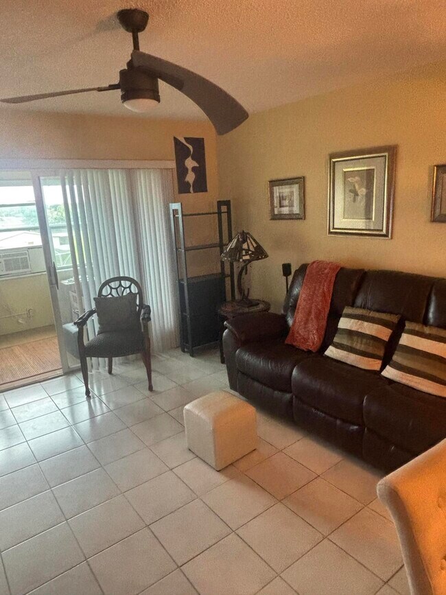 Building Photo - 6670 Royal Palm Blvd