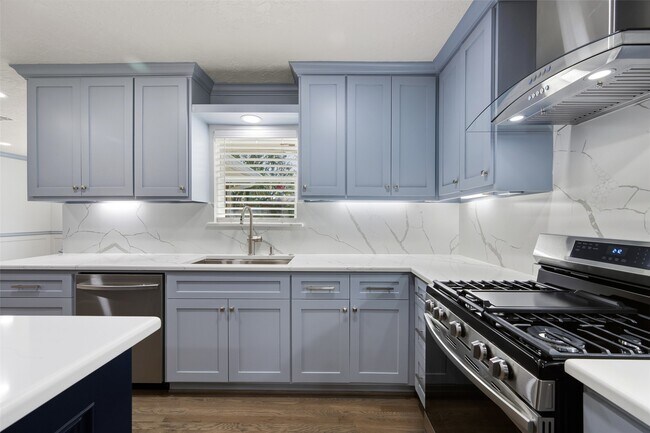 Building Photo - 855 Judiway St