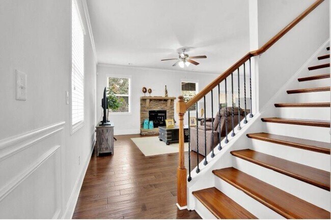 Building Photo - 6651 Rivergreen Rd