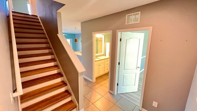 Building Photo - 600 Northern Way