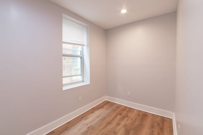 Building Photo - 5111 Willows Ave