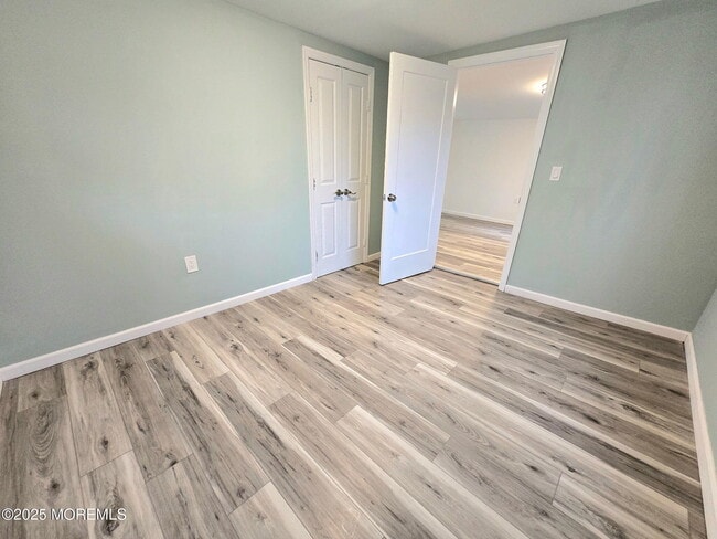 Building Photo - 912 Sunset Ave