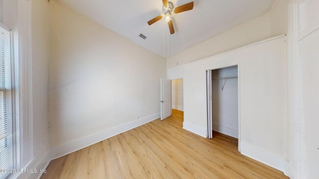 Building Photo - 2324 Moncrief Rd