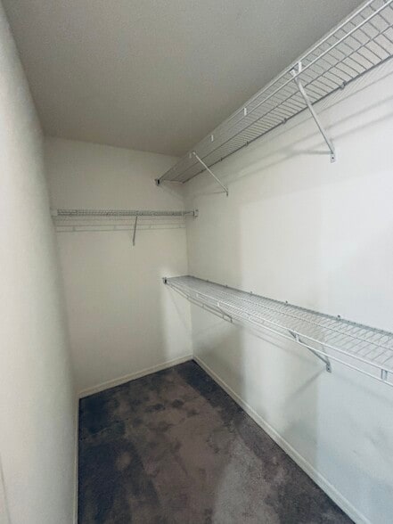 Building Photo - 1534 SW Jacksonville Ave