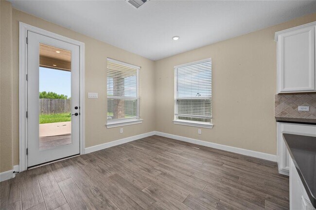 Building Photo - 14014 Phelps Dr