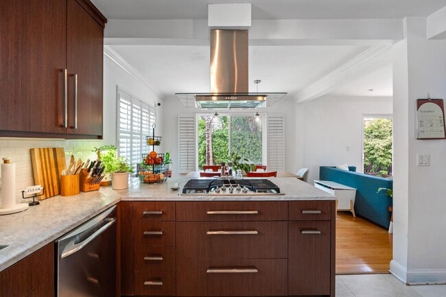 Building Photo - 9025 Dickens Ave