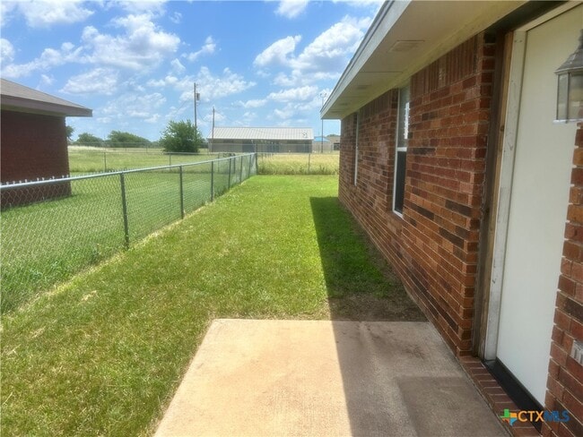 Building Photo - 4604 Wade Dr