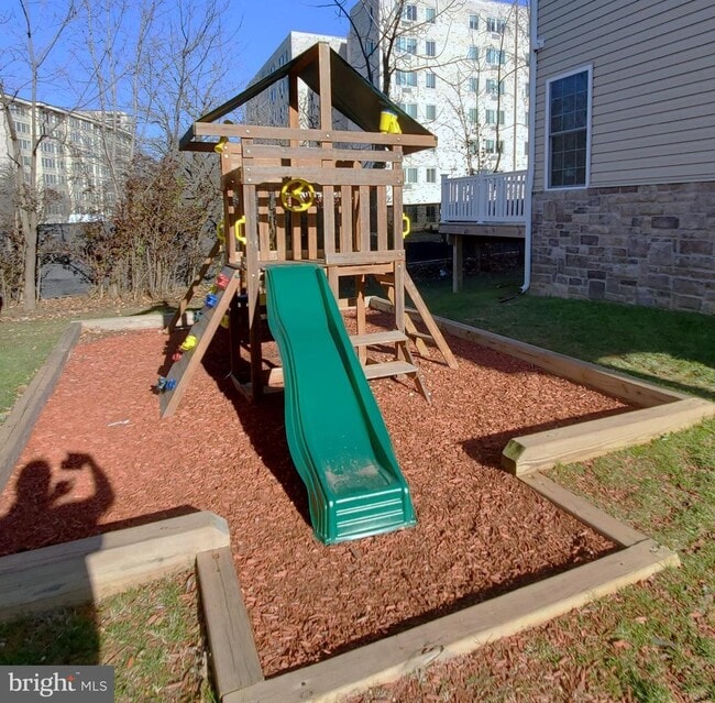 Building Photo - 3709 Fords Ln