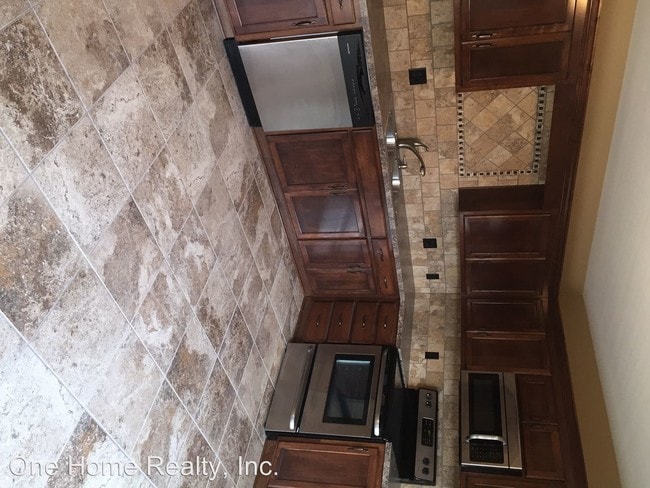 Building Photo - 6119-6121 Pinto Ln