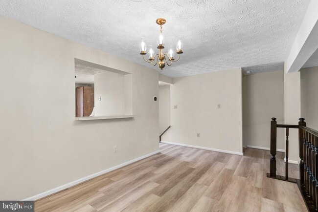 Building Photo - 15649 Mews Ct