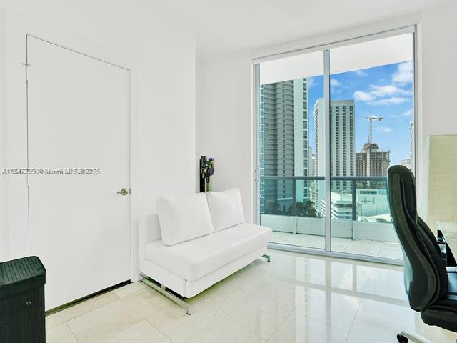 Building Photo - 900 Biscayne Blvd