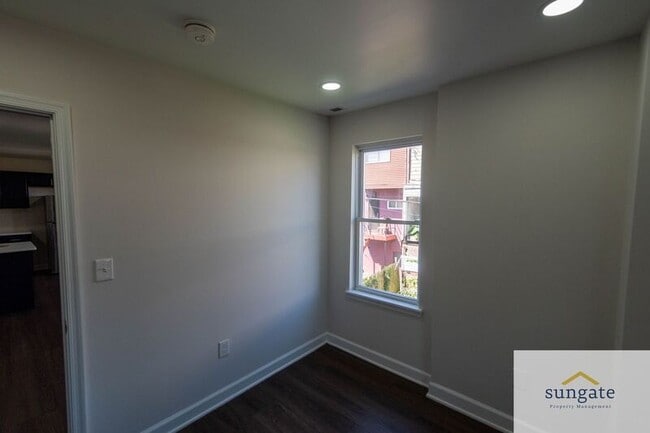 Building Photo - 1602 Cypress St