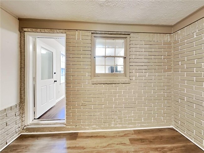 Building Photo - 452 Charleston Ln