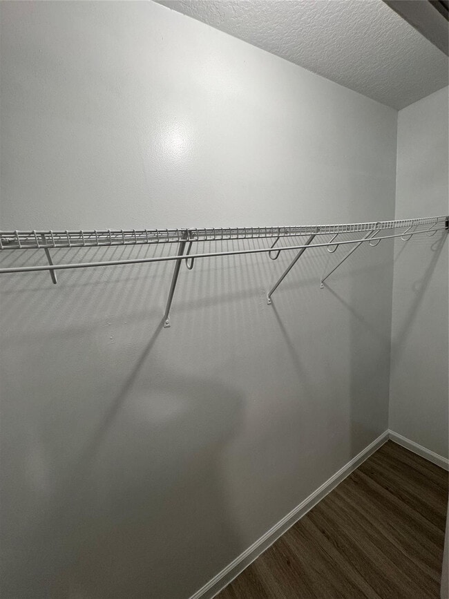 Building Photo - 3102 Coral Ridge Dr