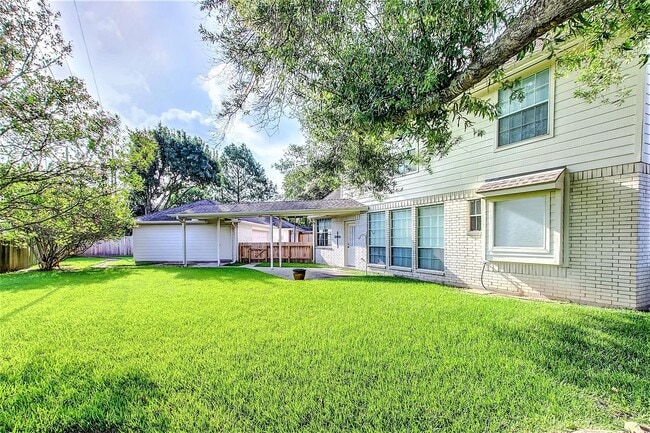Building Photo - 2803 Norwood Hills Dr