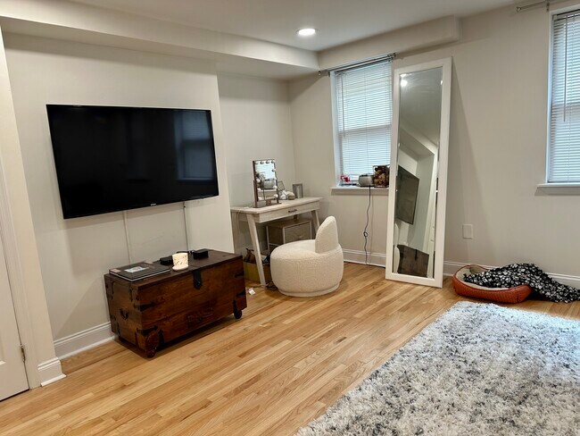 Building Photo - 139 Garden St