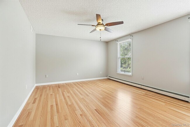 Building Photo - 21 Foreston Cir