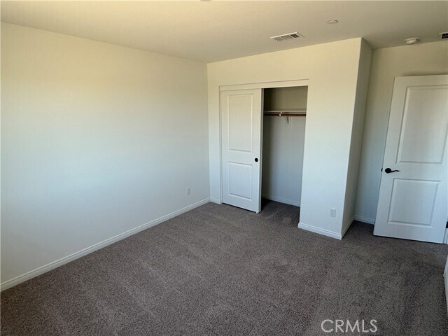 Building Photo - 4470 Hickory Ct