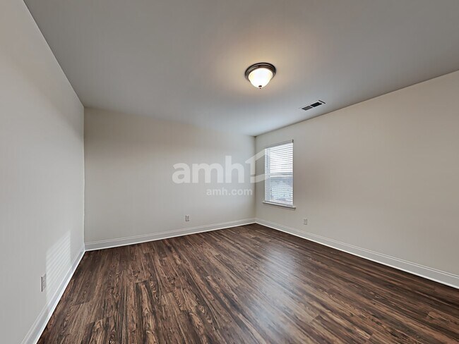 Building Photo - 115 Ashton Dr