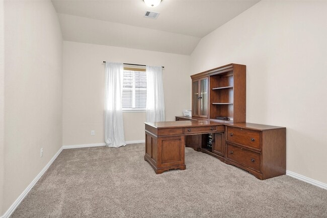 Building Photo - 223 Shoreview Dr