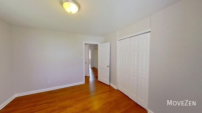 Building Photo - 1109 N King Charles Rd