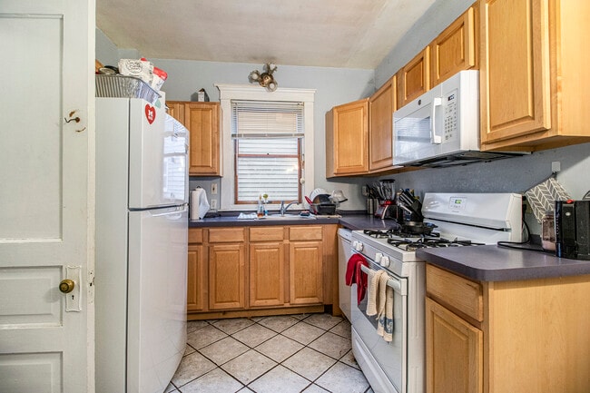 Building Photo - 407 Hamilton Pl