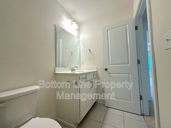 Building Photo - 4487 Fls Lk Dr S W