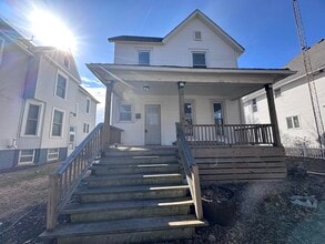 Building Photo - 607 Penn-E