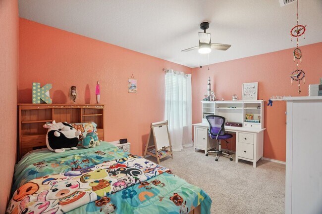 Building Photo - 1731 Emerald Edge