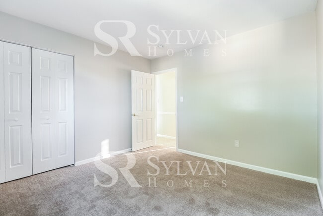 Building Photo - Carve Out a Great Life Here!