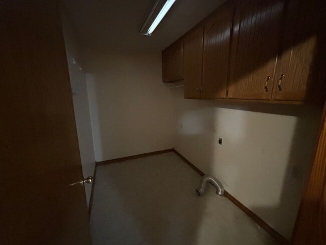 Building Photo - Welcome to your dream home in the heart of Russellville, AR.