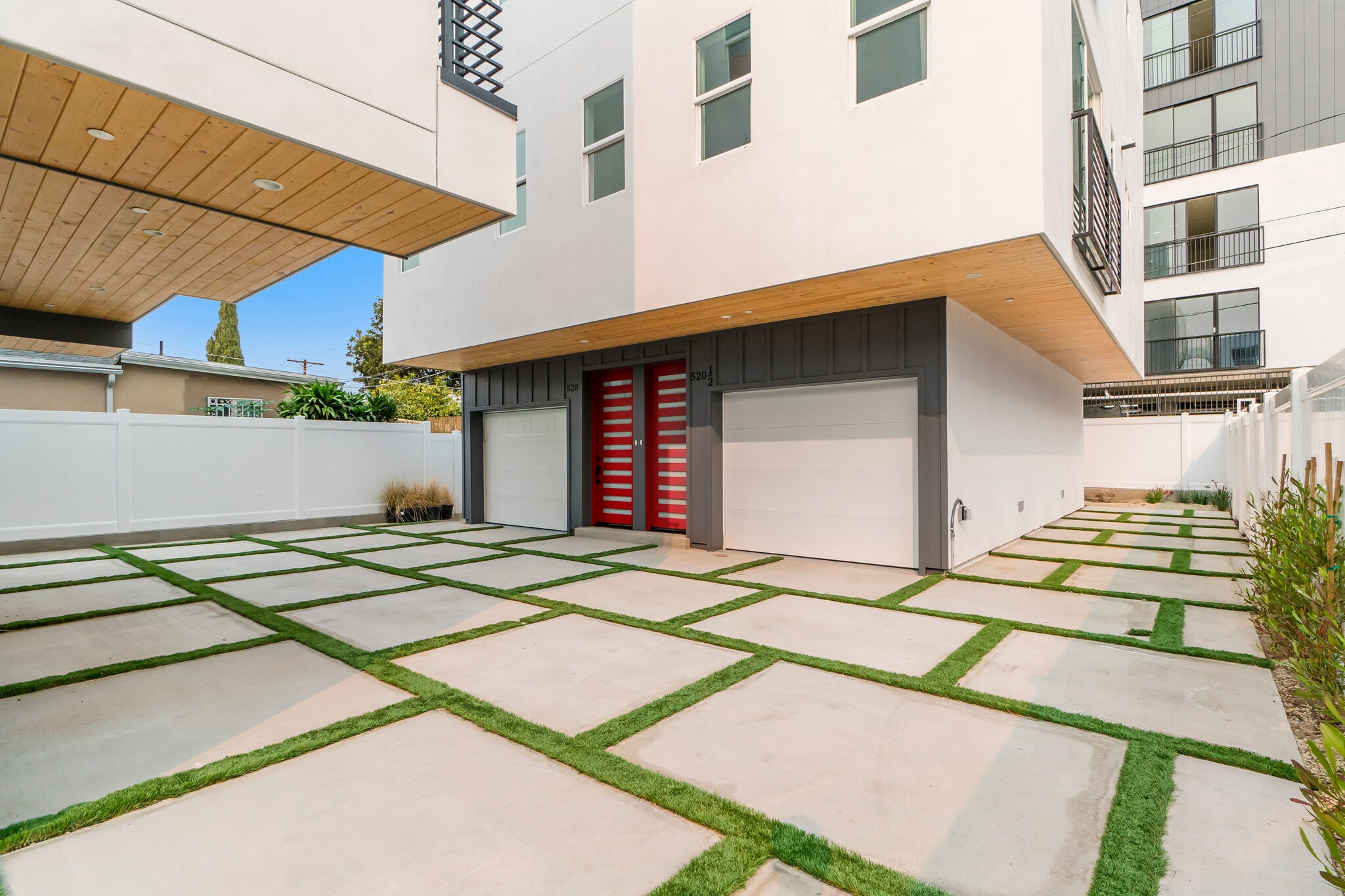 Building Photo - 522 N Wilton Pl