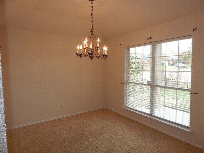 Building Photo - 2041 Rain Dance Loop