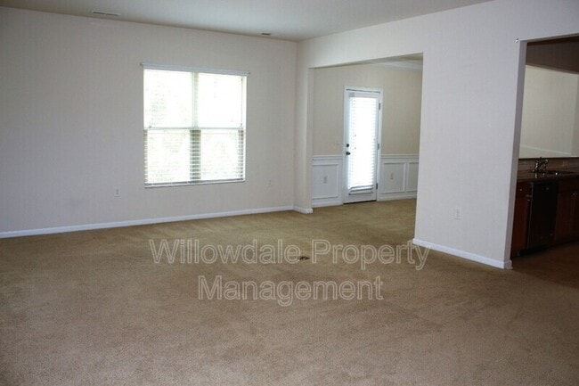 Building Photo - 421 Chanson Dr