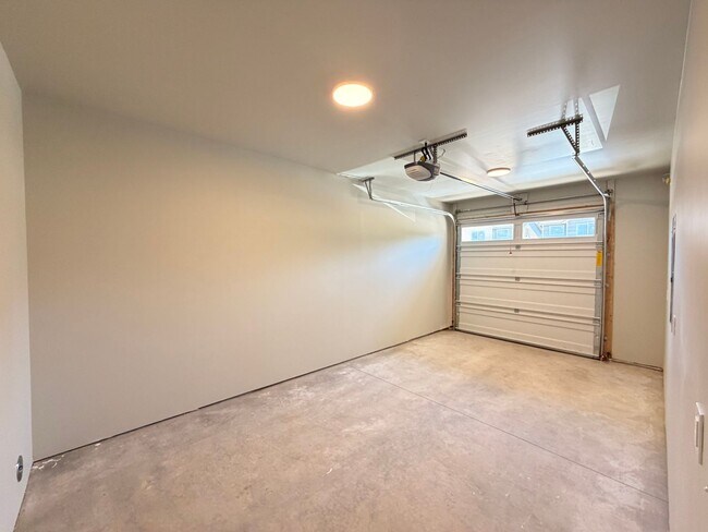 Building Photo - 4468 W 30th Ave