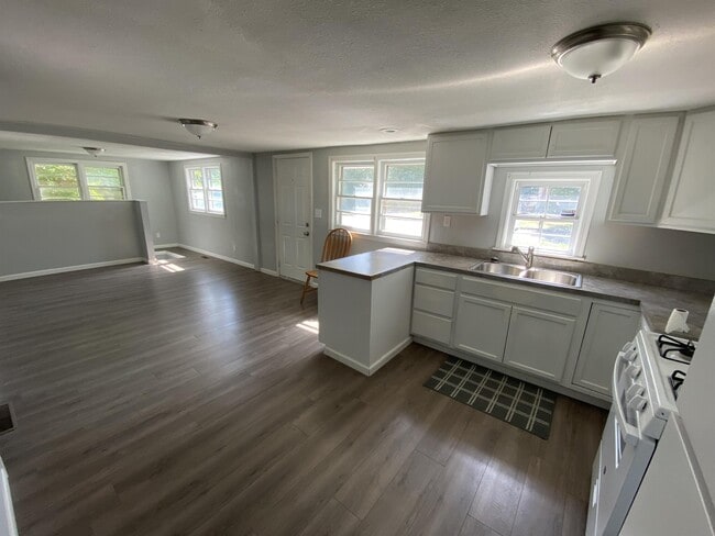 Building Photo - 504 S All Hallows St