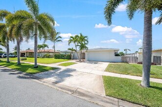 Building Photo - Direct Canal Front Home