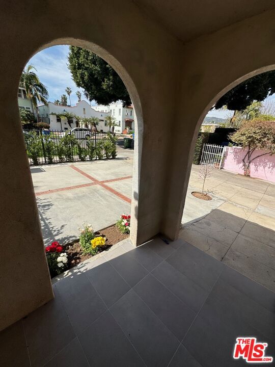 Building Photo - 1536 N Commonwealth Ave