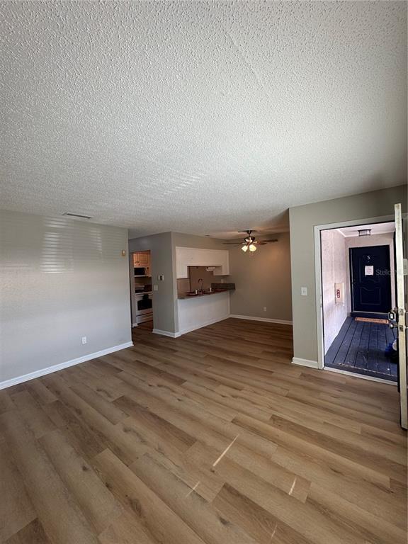 Building Photo - 304 S Habana Ave